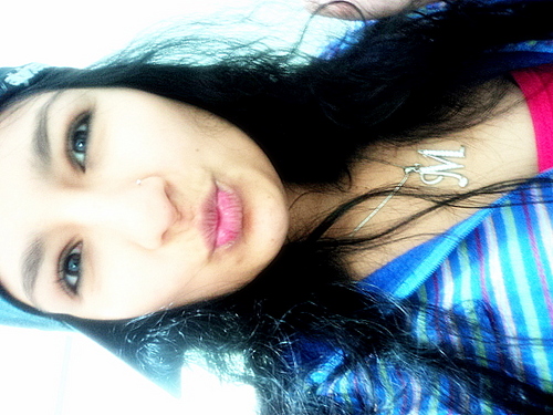 • Fale o qe qiseer de mim,mas tenha a decência de olhar nos meus olhos enquanto fala, e tenha a coragem de ouvir minha resposta.((: