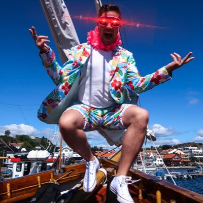 ztinaldoz's profile picture. Just a guy trying to do most out of life. ✈️ 🌄 Music producer and crypto geek! 🤓📈🇳🇴