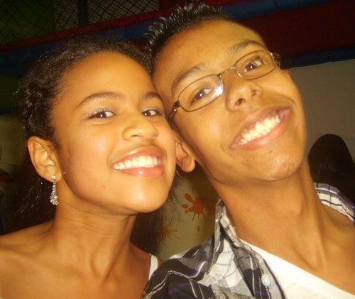 Sou uma pessoa legal,interessante e só quem me conheçe sabe!!!Adoro Rebelde e não perco por nada mais nada mesmo nesse Mundo!!!!!