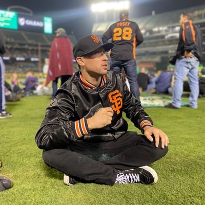 JJTooSweet23's profile picture. BaaayArrreeeaa

#SFGiants #49ers #Warriors #Sharks