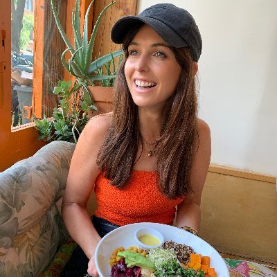 Eat. More. Plants  🍇🍓🥕🥑🥦🥜

Founder, Sarah Dakh
IG: @bareroot_