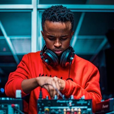 Afrotech Dj/producer 
For Bookings:
0612177501
Djkhalorsa@gmail.com