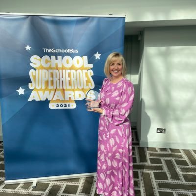 Head Teacher of the Year 2021 Happy Head Teacher @FourfieldsSc- Britain’s Happiest School 2017, School Improvement Adviser and one-time marathon runner! #shine