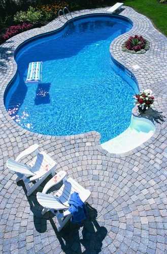 LIPoolService's profile picture. We are Long Island's affordable and reliable Pool Service Company: Pool Cleaning, Pool Cover Removals and Installations, Solar Panels and more. (631) 353-9839