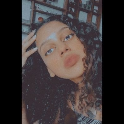 Gene✨
También me puedes seguir en Instagram 💥 @genesis._.karina