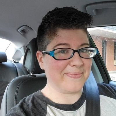 reishka's profile picture. just some rando on the internet