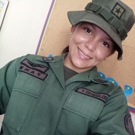 Cadete Revolucionaria..
Casa de Los Sueños Azules *-*
Trujillana❤
Enamorada y Apasionada Por Mi Carrera 😍