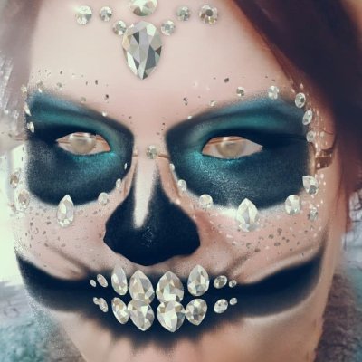 Bookzombii's profile picture. 