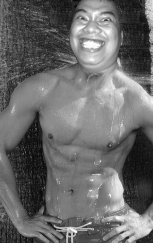 The_Apeshit_Guy's profile picture. Filipino SSF4 and MVC3 player, mains Rose. Went home and became a family man.