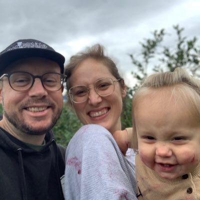 deewah83's profile picture. 