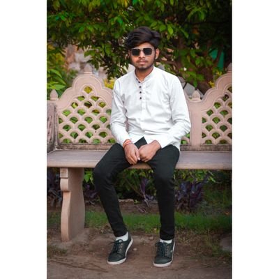 AkashVe38923956's profile picture. @akashverma