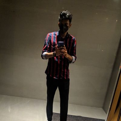 Graphic Designer 💬
Social Media Manager 📱
Tech Enthusiast 👨💻
Football 😍⚽
Juve 🖤🤍
Editor ✂️
F1 🏎️
Gaming Love 🎮
Bangluru/Kannur ✈️