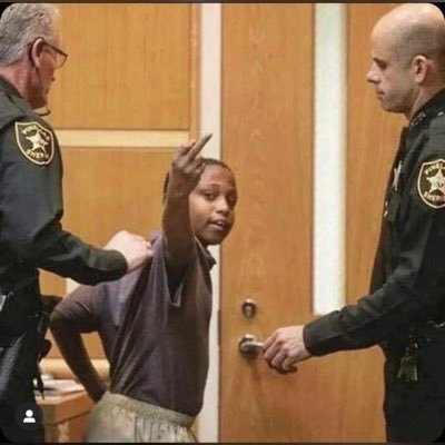 we___lit's profile picture. OLD ACCOUNT SUSPENDED “Startin off broke with plans to own more”🛳