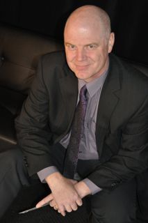 An expert in performance management and team-building, providing consulting, seminars and conferences workshops.