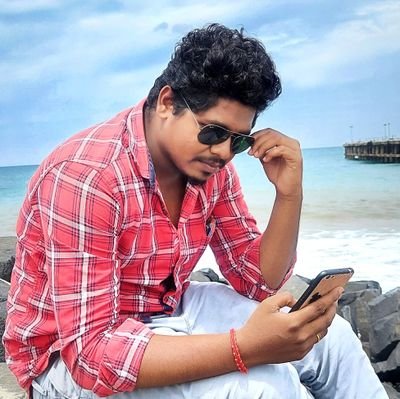 தமிழுக்கு அமுதென்று பேர் ❤️||
விவசாயி🌾 || பொறியாளன்🛠️|| அரசியல் பழகு || StR💯