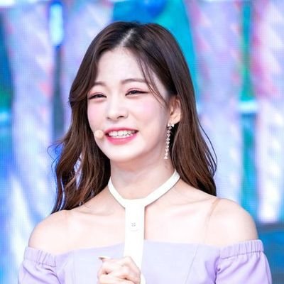 Fan account of Lee chaeyoung smile