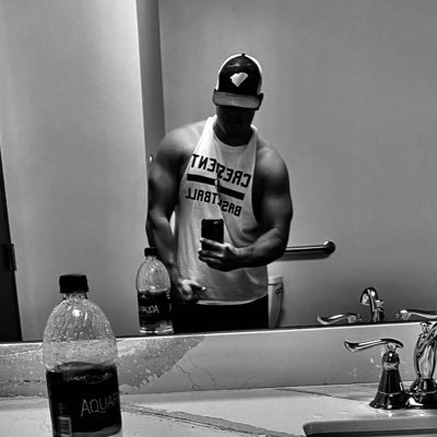 My life is full of pictures and random tweets! Snapchat & Instagram: Rprice428