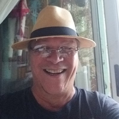 Jornalista no Sindiserviços-DF/CUT, Radialista e Programador Cultural. https://t.co/2HxhRC9Oo4… e Diretor Cultural da Aruc