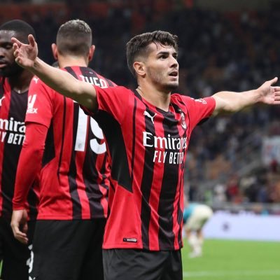 MRaskz's profile picture. Simple life is Accurate