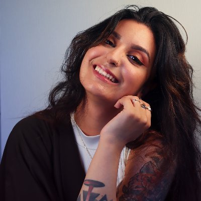 JamanEvi's profile picture. Evi (Eevee like the Pokemon), Graphic Designer | Somehow got a MSc in Soc & Org Psychology | DMs Open For Freelance Commissions 🦋