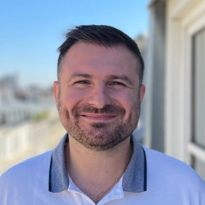 Développeur fullstack sénior & tech lead. Conduite de projet technique. Passionnés d'actualités, du web et des nouvelles technologies.