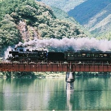 列車の旅が好きです。
旅行記をアマゾンキンドルで出版しています。
出版の情報、こぼれ話を紹介します。
出版リスト
https://t.co/ILu4INivIP