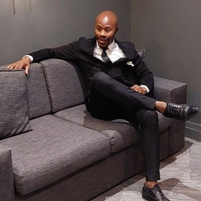 Nzuzobongile's profile picture. 