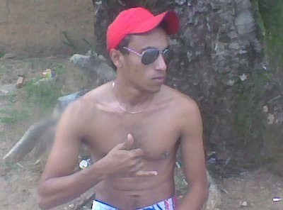 marrento ñ apenas diferente!!!
http://t.co/o0UriogsOp