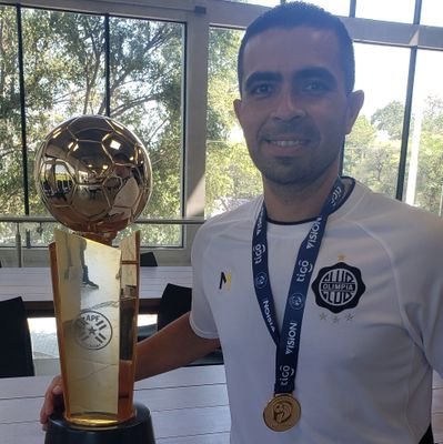 Fisioterapéuta Del Campeón Del Mundo... CLUB OLIMPIA... Dia a Dia Agradecido a Dios y La Virgen... Por Las Bendiciones Recibidas y Apoyo De Toda Mi Familia!!!