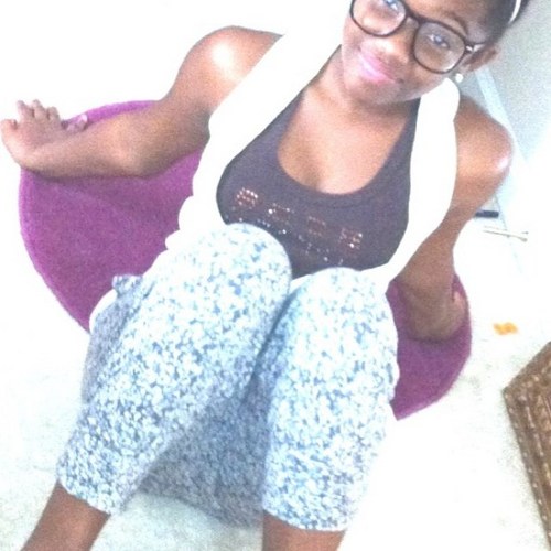 Love All ♥ , Soo . Follow Meh && I'll Follow Back :)