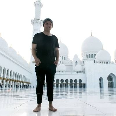 Tomhenwooood's profile picture. 