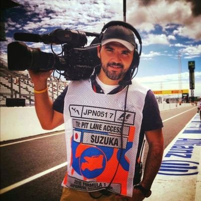 Vivo de mi pasión. Media vida detrás de una 🎥, 4 años en la F1 recorriendo el Mundo. Y donde toque. Mi hazaña: volví a nacer https://t.co/N0Ai2YRpkp