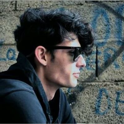 La única manera de poder predecir el futuro es creándolo.