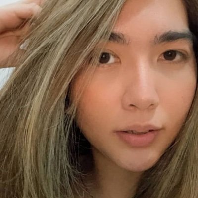 ZhaiLyn09's profile picture. 🤦