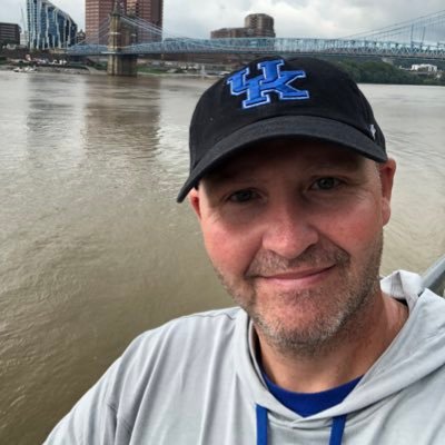 Everything #KentuckyWildcats 🏀🏈 #Atlanta #Braves #Falcons #Hawks Love 🐕, Live in North Georgia but the heart belongs in Eastern Kentucky. bradfields11 IG,