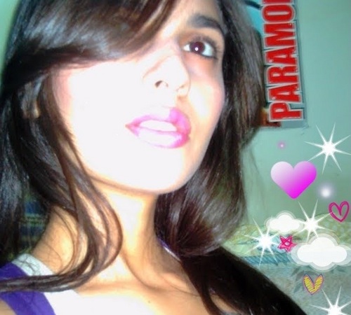 Graduanda em SI, 22 anos... Não vivo sem: música,escrever, internet, família e DEUS