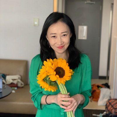 YoonJulie Profile Picture