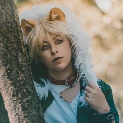 #Cosplayer #GamerGirl #FFXIV 🖤🤍💜 Heyy the name's Xavi and I love cats. Angry since 1989.

https://t.co/SfSaS8NLqp | 
Profile 📷 @presmire_photos