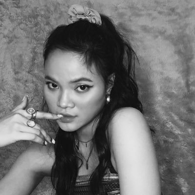 sifakuyyy's profile picture. half heaven-half hell