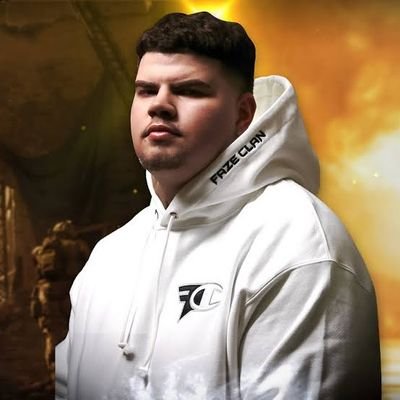 🇵🇷 23 | Professional Warzone Player for
@FaZeClan /
@NukeSquad
#FaZeUp | 1M+ Supporters | Business email: Griffin@fazeclan.com | EPTX ✈️ LA