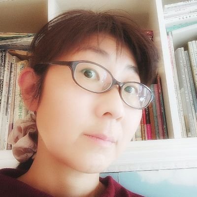 azucolor823's profile picture. 【見る人を和ます癒やし系デザイナー】小さい頃からものづくりと絵を描くことが好きで中学時代にBASICを齧り、通信制美術短大でグラフィックデザインを専攻。20代の頃にWebサイトを独学で開設。現在、Webデザインを再勉強中。誰かの「力」になれたら嬉しいです。