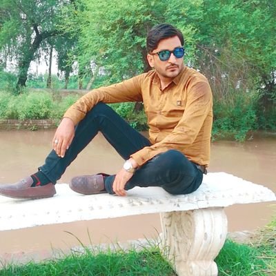 Welcome to my official Twitter account! I'm Muyassar Hasnain, a YouTuber & blogger.
Subscribe my official YouTube channel
https://t.co/LPTYMQQqVY