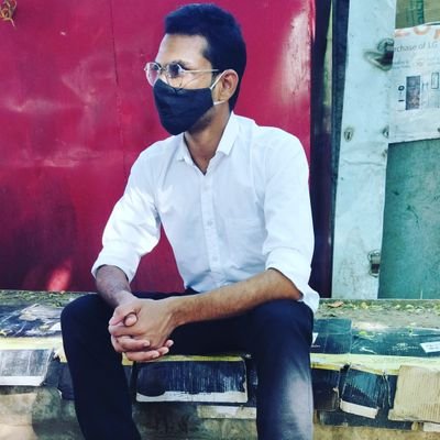कर्मण्येवाधिकारस्ते मा फलेषु कदाचन ।
मा कर्मफलहेतुर्भुर्मा ते संगोऽस्त्वकर्मणि ||
✴️A Lerner 📖✴️
✴️Educator📝✴️
✴️Founder of chaitanyaclassesonline