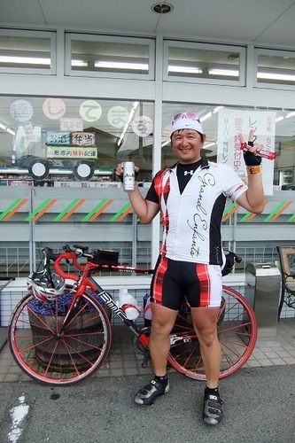 今まで、Jリーグのモンテディオ山形やバレーボールのプレミアリーグの東北パイオニアレッドウィングスのアスレティックトレーナーを行ってきました。現在は、山形県が行っているタレント発掘事業の”山形ドリームキッズ”の実技指導や地域に根ざした活動を行っています。これからもどんどん活動を広げていきたいと思っています。お願いします。