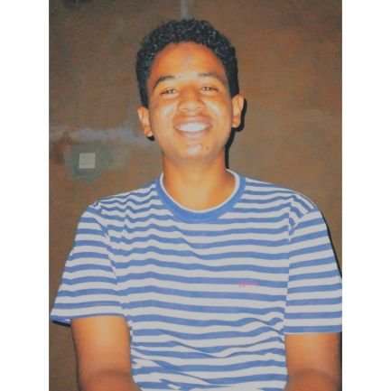 لا أنام ليلاً ،ولا أهتم بصحتي، وقلبي لا يكف عن الخفقان الشديد، كم أنا سيء بحق نفسي 😩💔!