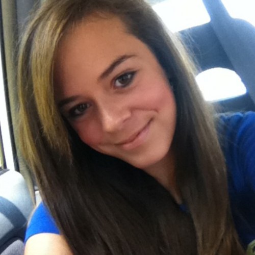 vintageStyle99's profile picture. i love volleyball and art!