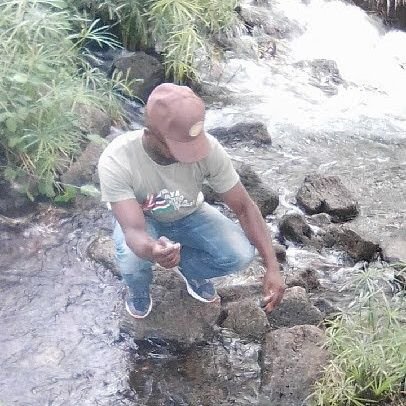 79keien's profile picture. living