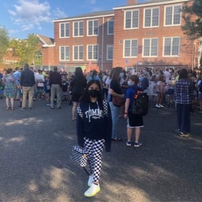 karlay_perez2's profile picture. 