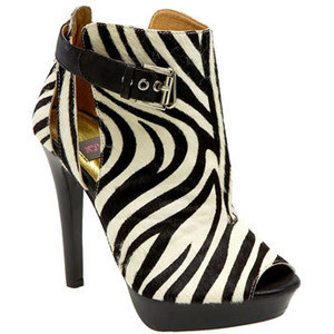 CARMENLEDESMA3's profile picture. “Las mujeres no llevan lo que les gusta. Les gusta lo que llevan” – Christian Dior.