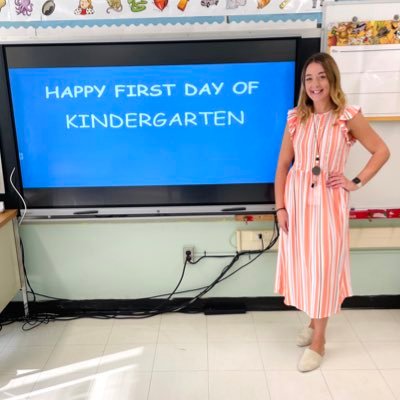 Kindergarten Teacher🍎